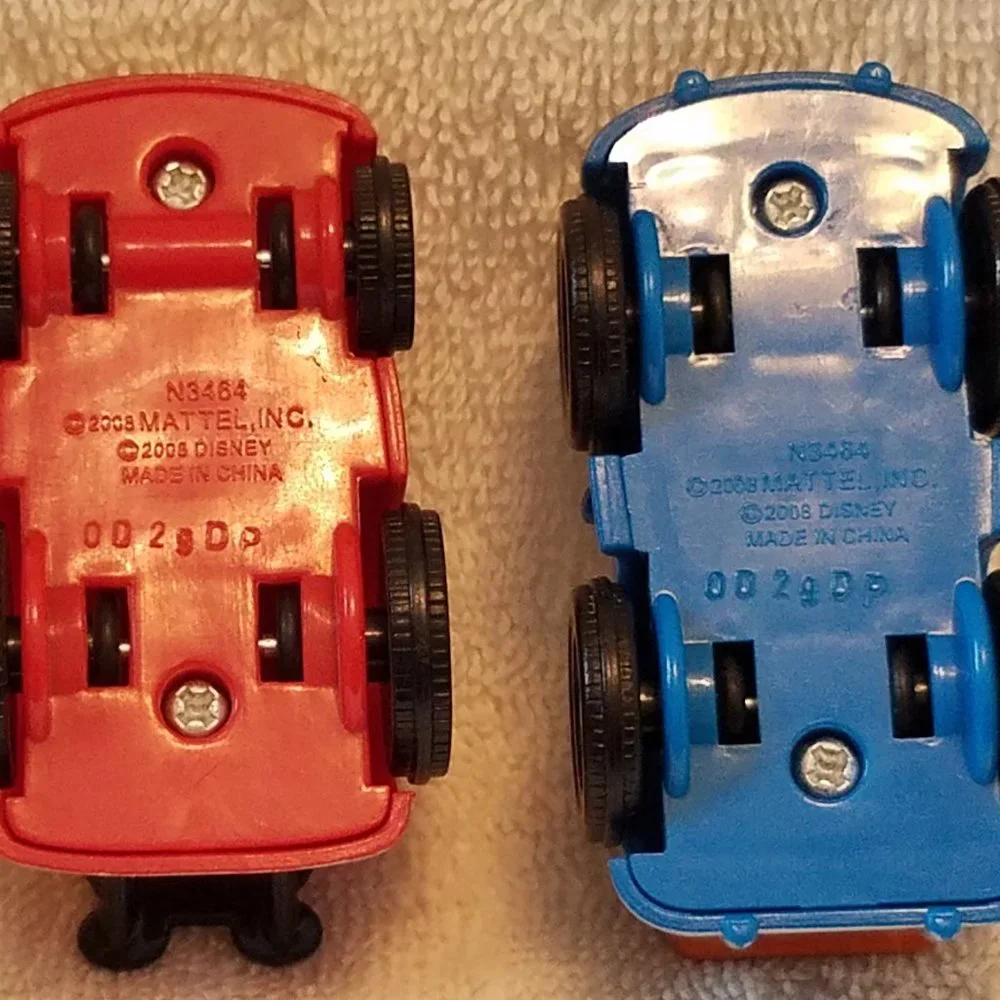 Lot of 2 Disney Mickey Mouse & Donald Duck Toy Cars Mattel 2008 - Picture 5 of 5